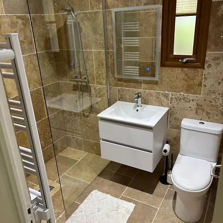 Modern 2 Bed Situated In Villereal