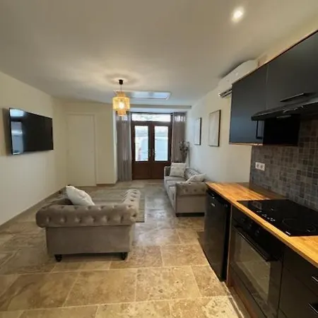 Tatil Evi Modern 2 Bed Situated In Villereal